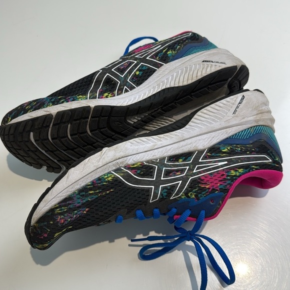 Asics GT-1000 11 | Women | Black/Pink Glow Size US 10 - Picture 4 of 8